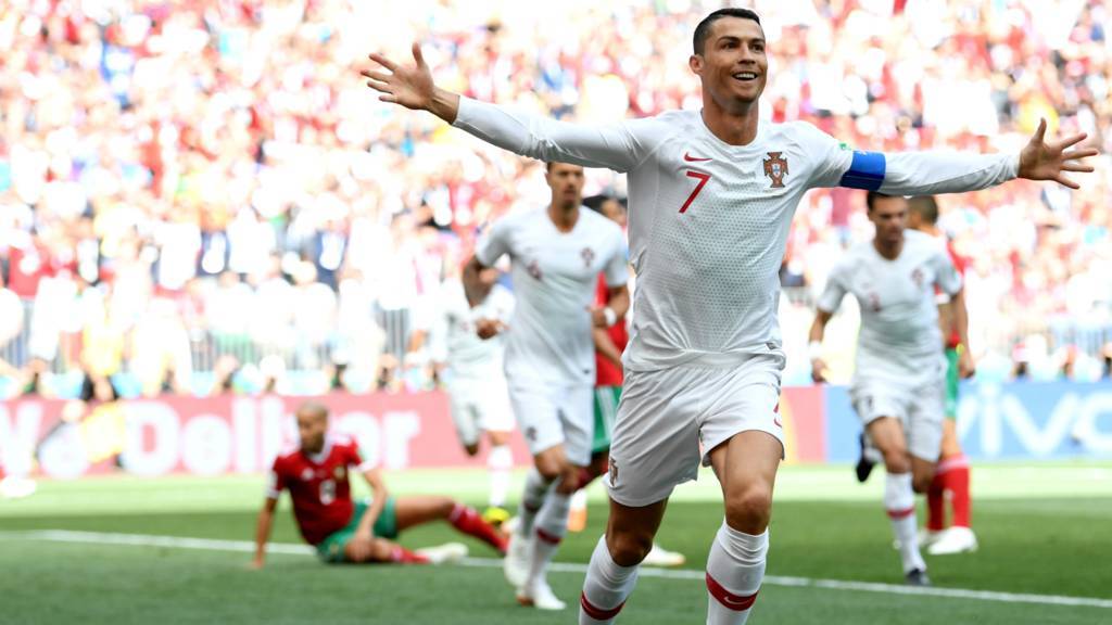 Ronaldo lập kỷ lục siêu hạng sau trận thắng Maroc