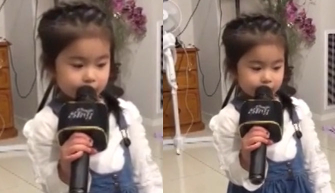 Cô bé nói chưa sõi như thuộc lòng cả album 