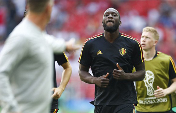 Lukaku và Hazard xuống sân khởi động