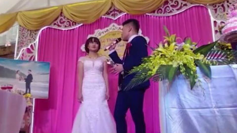 Chú rể hát trong đám cưới khiến dân mạng sốt rần rần