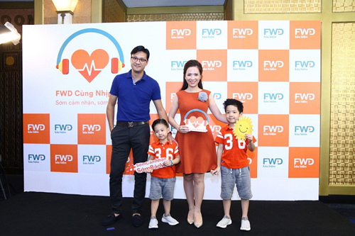 Đan Lê - Khải Anh trải nghiệm ‘FWD Cùng nhịp đập’