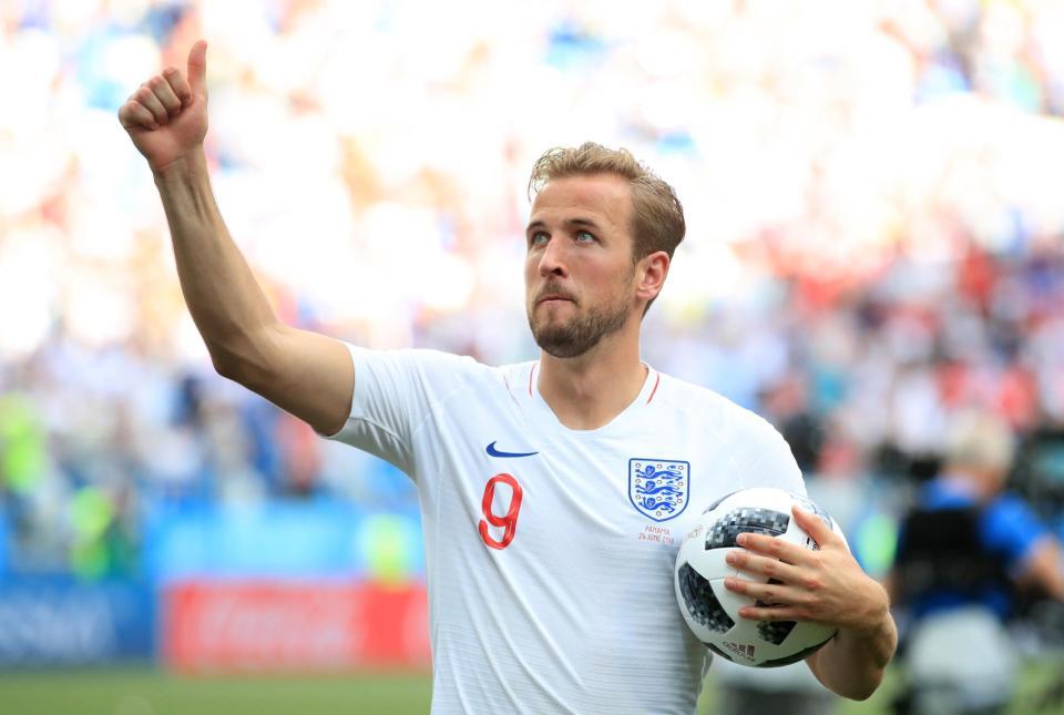 Harry Kane nhận 