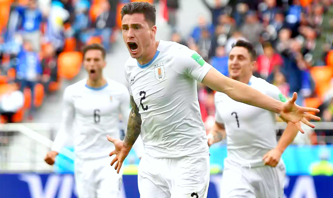 Đội hình ra sân Uruguay vs Nga: Gimenez vắng mặt