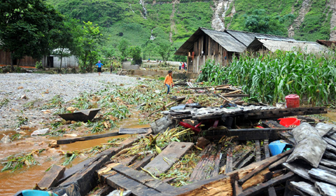 Lũ quét kinh hoàng: Đang nằm ngủ nghe tiếng gầm như sấm