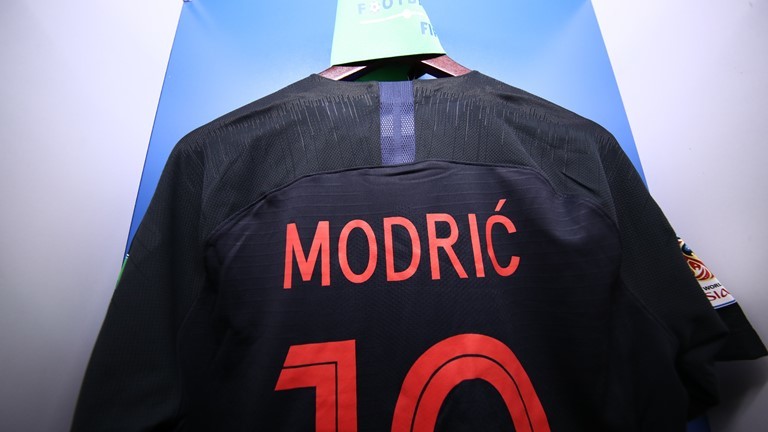 Áo đấu Modric