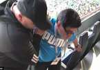 Cổ vũ Argentina quá "sung", Maradona khiến tất cả hoảng hồn