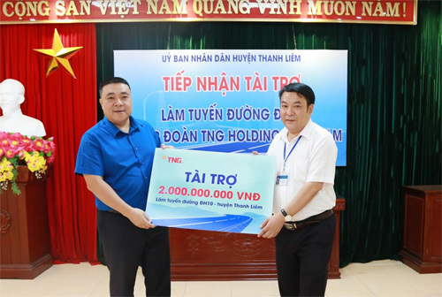 TNG Holdings tài trợ làm đường nông thôn tại Hà Nam