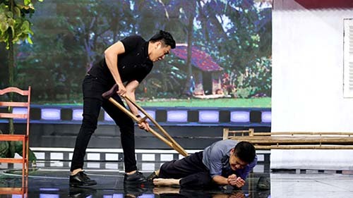 Hot boy Nguyên Bảo nhập vai phản diện khiến Minh Hằng bật khóc