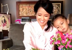 Hồng Nhung livestream chia sẻ hậu hôn nhân đổ vỡ với chồng Tây