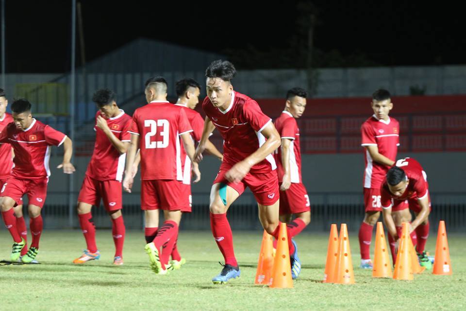 U19 Việt Nam hứng khởi luyện công, chờ quyết đấu Thái Lan
