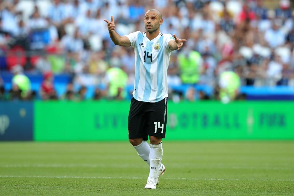 Thua bẽ bàng, Messi giã từ màu áo tuyển Argentina