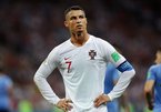 Bồ Đào Nha bị loại, Ronaldo nổi đóa vì chuyện tế nhị