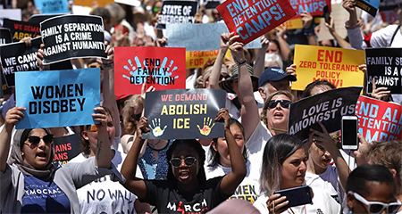 Biểu tình rầm rộ khắp Mỹ chống chính sách nhập cư của ông Trump