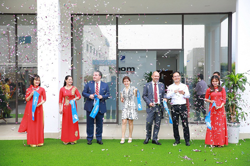 Triom Việt Nam mở rộng SX đèn chiếu sáng ô tô