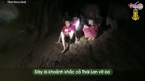 Video hành trình chạy đua nghẹt thở cứu đội bóng Thái Lan