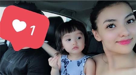 Giận dỗi oán hận bao lâu, có vẻ như Hồng Quế đã 'gương vỡ lại lành' với bố của con gái rồi!
