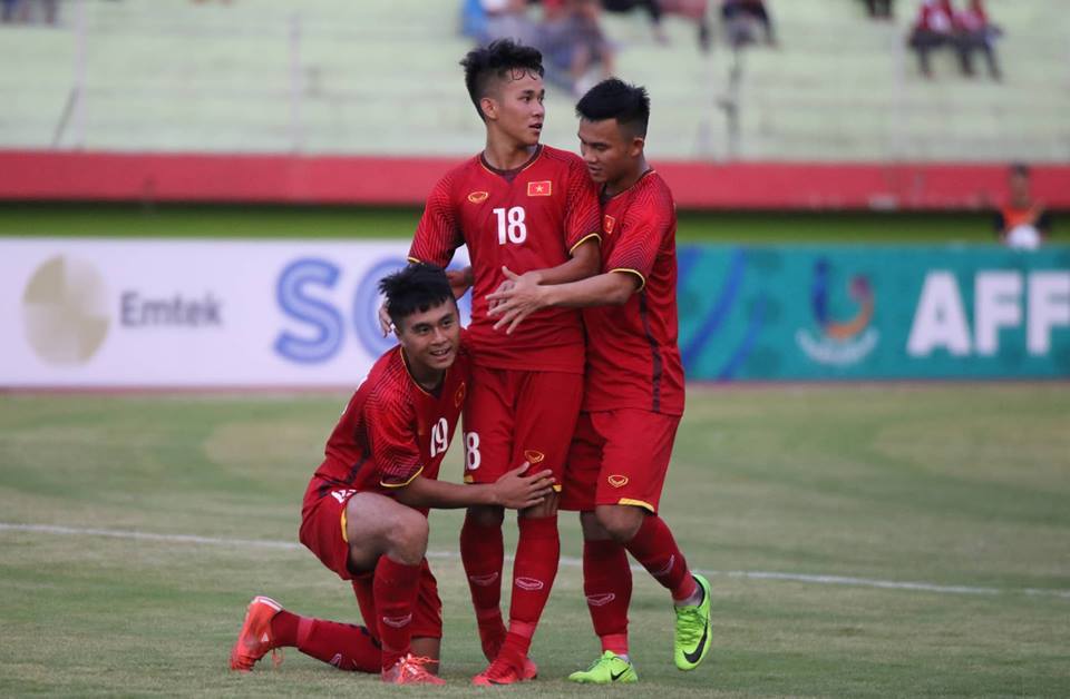 Thắng đậm U19 Philippines, HLV Hoàng Anh Tuấn vẫn 