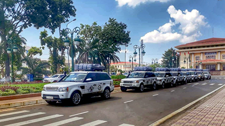 Chiêm ngưỡng đoàn xe hậu cần khủng của ông Đặng Lê Nguyên Vũ