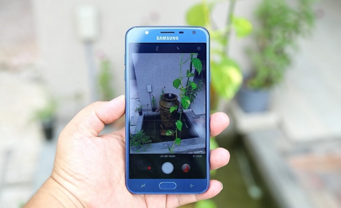 Galaxy J7 Duo: Điện thoại camera kép xóa phông giá 5 triệu