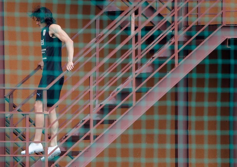 Mất 'đại pháo' Cavani, Uruguay bấn loạn trước cuộc đấu Pháp