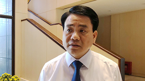 Chủ tịch HN: Sẽ làm rõ tàu cảnh sát trong clip cát tặc lộng hành