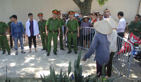 Công an thực nghiệm hiện trường vụ nhà báo Hải Đường tử vong