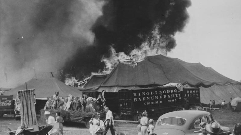 Ngày này năm xưa: Bí ẩn vụ hỏa hoạn ám ảnh nhất lịch sử Mỹ