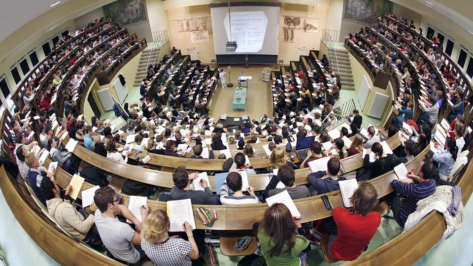 Chi 3-4 tỉ USD du học: Sẽ còn tăng tiếp, tăng nữa