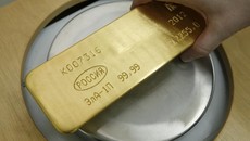 Giá vàng hôm nay 20/8: Đầu cơ USD, vàng mất cơ hội tăng giá Giá vàng hôm nay 20/8: Đầu cơ USD, vàng mất cơ hội tăng giá