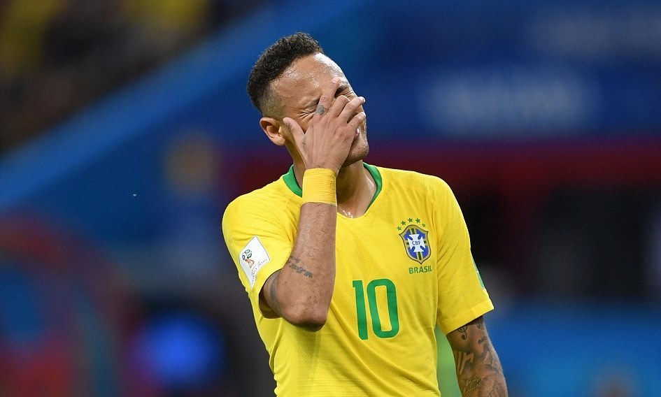 Hai thái cực cảm xúc sau đại chiến Brazil 1-2 Bỉ