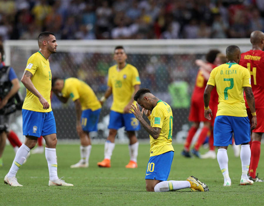 {title} Neymar hứng mưa chỉ trích, Thierry Henry an ủi động viên