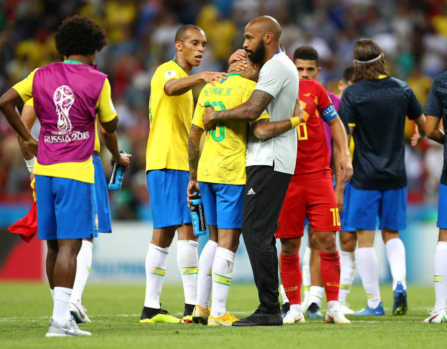 {title} Neymar hứng mưa chỉ trích, Thierry Henry an ủi động viên