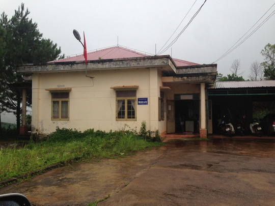 Con gái chủ tịch huyện thăng tiến 'thần tốc'