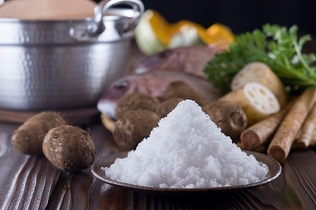 Cậu bé 7 tuổi bị suy thận, cha mẹ đừng chủ quan bỏ qua những dấu hiệu khó ngờ