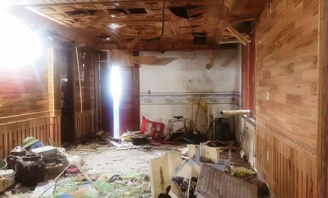 Thanh Hóa: Đang xem bóng đá, bị ném mìn vào nhà