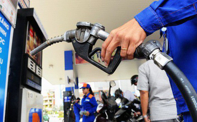 Vào kỳ điều chỉnh giá xăng dầu: Hai mặt hàng tăng giá