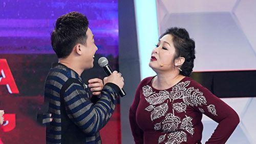 NSND Hồng Vân đòi bỏ show vì bị Trấn Thành chê 'dư tinh bột'