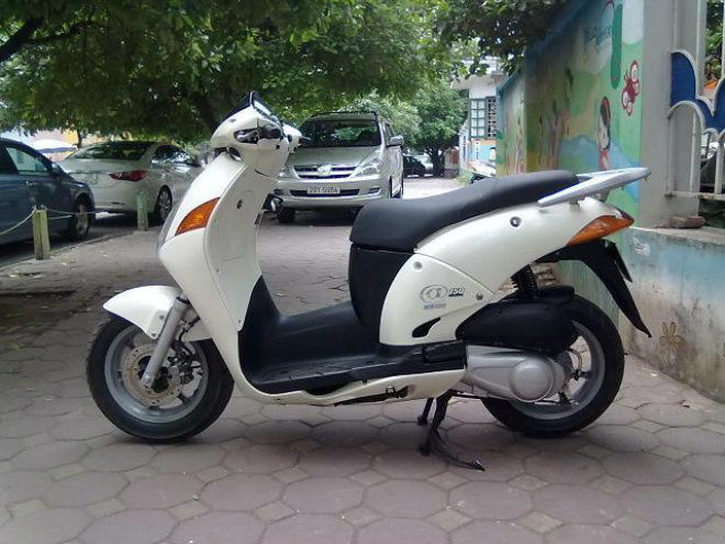 Honda @ gọi tên cho cả một thế hệ, lại đại bại trước SH