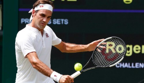 Federer đoạt vé vào tứ kết Wimbledon 2018