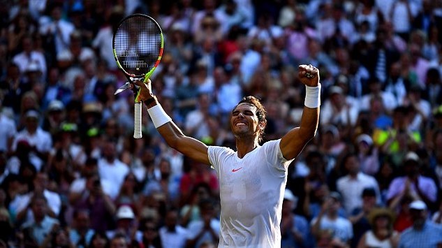 Nadal vào tứ kết Wimbledon sau 7 năm