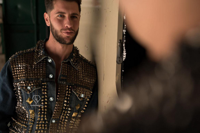 'Siêu phẩm' áo khoác đắt nhất thế giới có giá... hơn 100 tỷ đồng