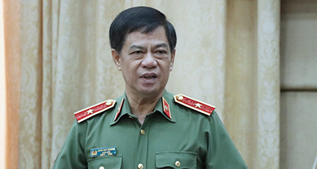 Tướng Khương: Chữa cháy, áo chống nóng lại mua cỡ người nước ngoài