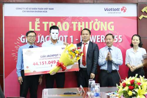 Lộ diện tỷ phú Quảng Bình trúng 44 tỷ Jackpot Power 6/55