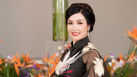 Hoa hậu Việt Nam đầu tiên: Từ chối doanh nhân nước ngoài, lấy tiến sĩ Toán học