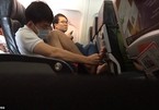 Khách Tây 'buồn nôn' khi thấy cảnh tượng này trên chuyến bay về Việt Nam