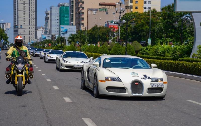 Ngắm siêu xe bugatti Veyron của đại gia Đặng Lê Nguyên Vũ ở Hà Nội