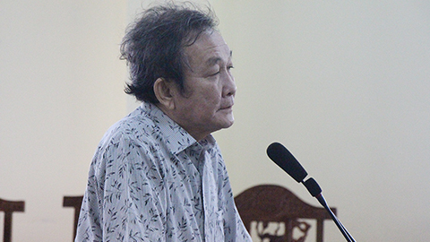 Y án đối với đại gia nước đá dùng súng dọa giết nữ nhân viên