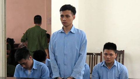Đòi nợ kinh hoàng của nhóm 'đầu gấu' Hà Nội
