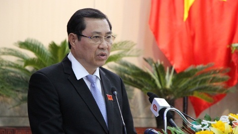 Chủ tịch Đà Nẵng lý giải việc 'động viên' hàng trăm cán bộ già thôi việc