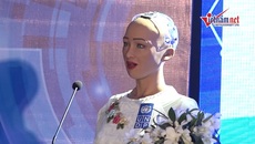 Robot Sophia nói gì về Cách mạng công nghiệp 4.0 ở Việt Nam?